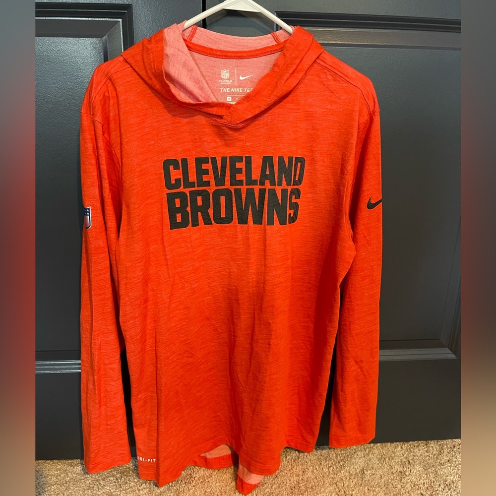 Nike Tee shirt Hoodie. Medium Cleveland Browns.